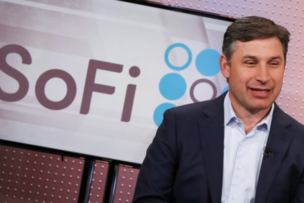 SoFi CEO says fintech bank is bringing back crypto investing
