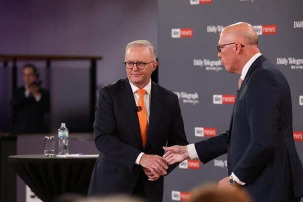 Social media flooded by bots in run-up to Aussie election