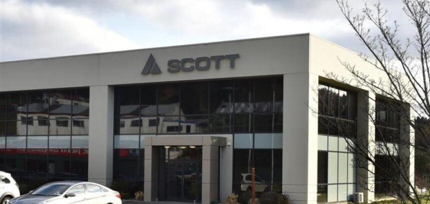 Stable net profit for tech company