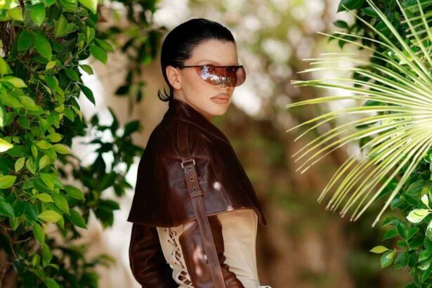 Stars Who Can Actually Pull Off the No-Pants Trend