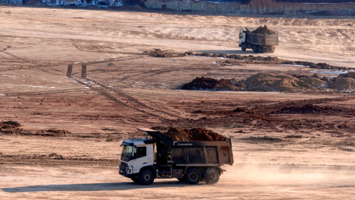 US and Ukraine inch closer to signing minerals deal