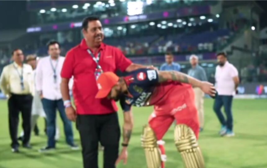 Kohli shared a touching moment with his childhood coach after another RCB win [Image Credit: @RCBTweets X handle]