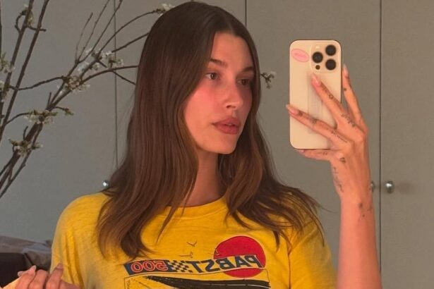 Hailey Bieber Is Team No Mascara