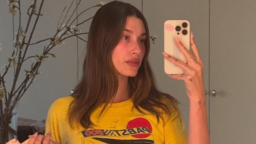 Hailey Bieber Is Team No Mascara