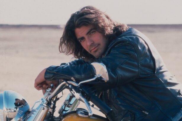 22 Photos of a Young George Clooney