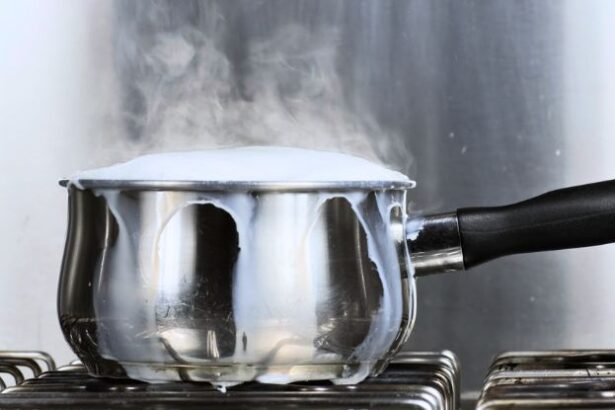 A Simple Science Based Trick Really Can Delay Your Pot From Boiling Over : ScienceAlert
