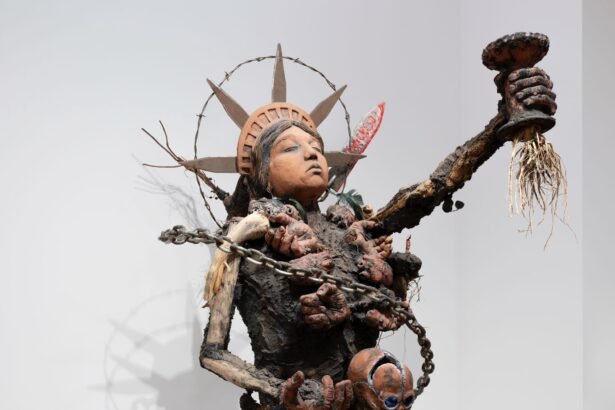 An Exhibition Celebrates the Self-Taught Immigrant Artists Shaping Chicago — Colossal
