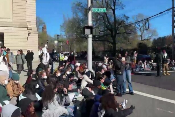 Asian American Group Alleges Yale Continues To Engage In Affirmative Action Discrimination |