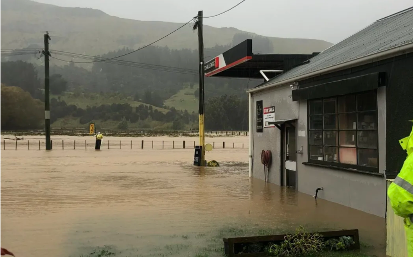 Banks Peninsula residents angry lake wasn’t opened earlier