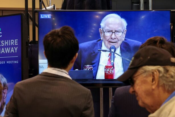 Berkshire Hathaway shares dip nearly 3% after shocking Buffett exit and an earnings decline