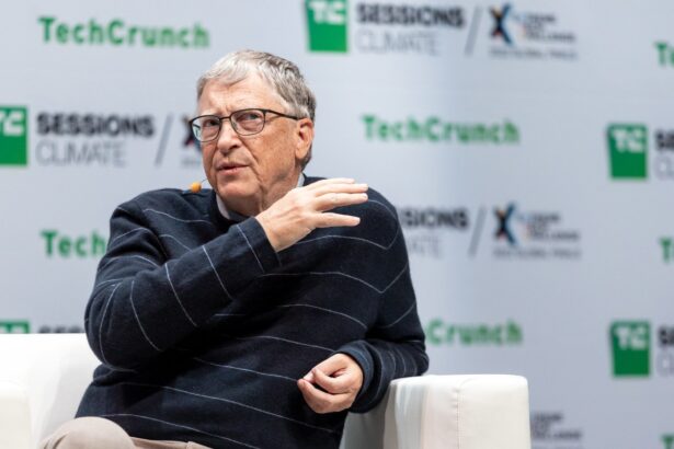 Bill Gates tells his foundation to spend it all by 2045
