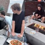 Bruins’ Jeremy Swayman becomes a pizzaiolo for girlfriend Alessandra and her Italian-heritage family on “build your own pizza” night