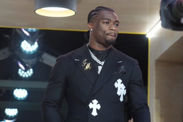 “Can’t throw in game” – NFL fans react to Jalen Milroe’s impressive outing in Seahawks’ rookie minicamp