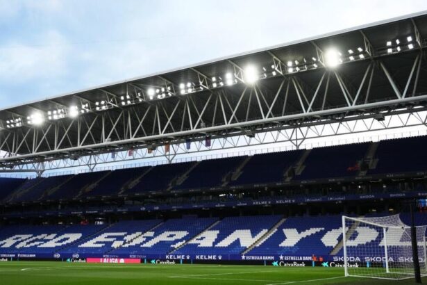 Car plows into crowd outside of Barcelona game at Espanyol, eight people left with ‘minor’ injuries