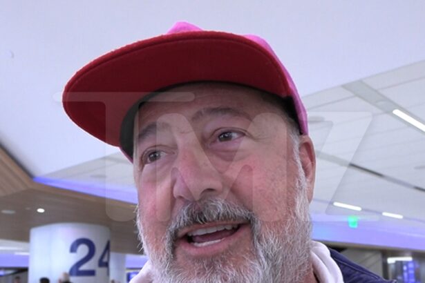 Celeb Chef Andrew Zimmern Rips Diddy for Putting Apple Sauce on Burgers