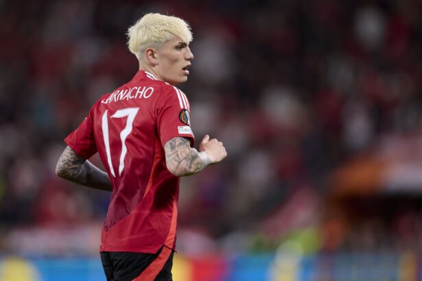 Chelsea make Alejandro Garnacho decision as Manchester United drop asking price