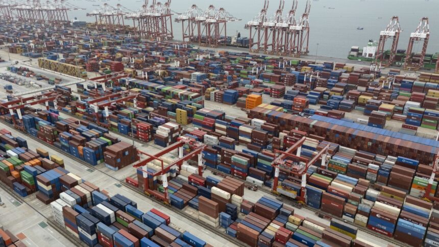 China mulls U.S. overtures on trade talks, but demands tariffs be canceled : NPR