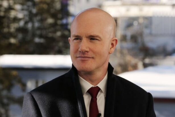 Coinbase joining S&P 500, replacing Discover Financial