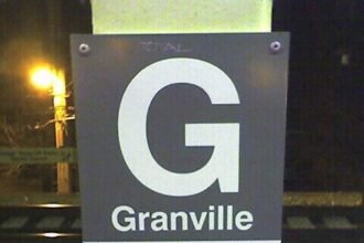 Cops chase down 4 suspects after robbery at Granville Red Line