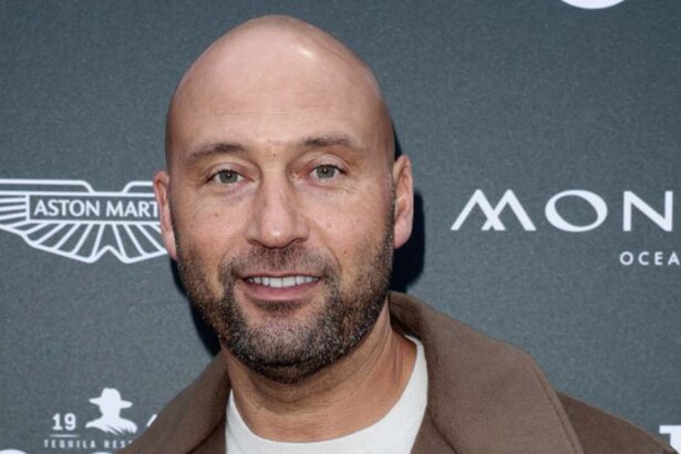 Derek Jeter Graduates College 33 Years Later at University of Michigan