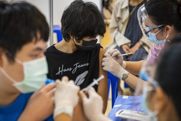 FDA asks Moderna, Pfizer to expand Covid vaccine risk label