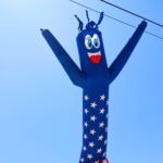 Flailing tube man-inspired robot uses no electronics