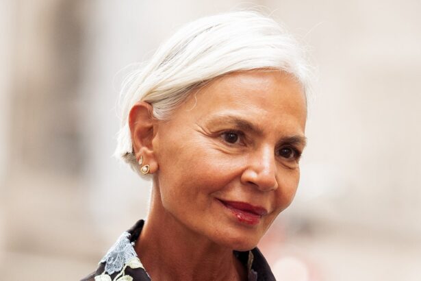 7 Easy Steps for the Ultimate Summer Makeup Over 50 Routine