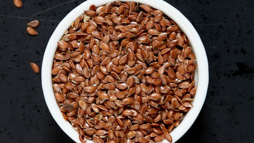 6 Flaxseed Benefits That Will Have You Eating Them Every Day