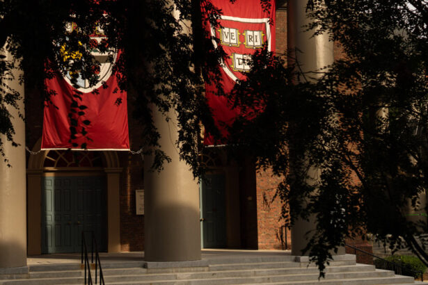 Harvard Hires Conservative Lawyers to Fight Trump Administration