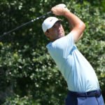 How did Scottie Scheffler perform in Round 2 of the 2025 Charles Schwab Challenge?
