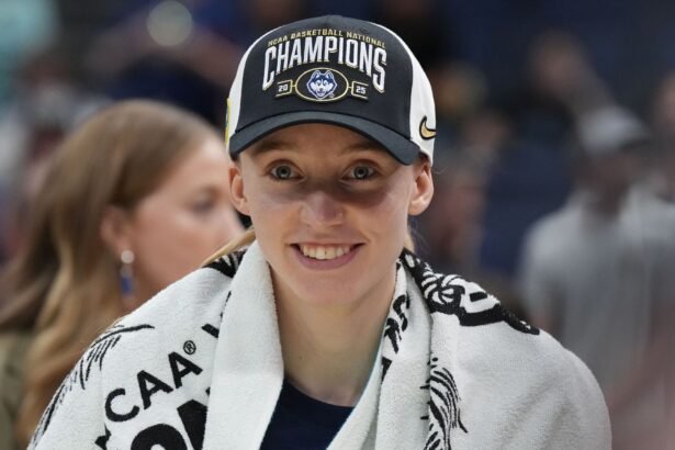 How many points did Dallas Wings’ rookie score in her preseason debut vs Las Vegas Aces (May 2)