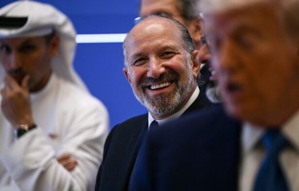 Howard Lutnick sells 1mn stakes to comply with US government rules