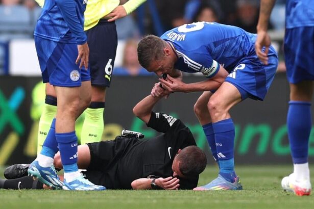 Jamie Vardy takes injured referee’s whistle, blows it to stop Premier League game so official could get help