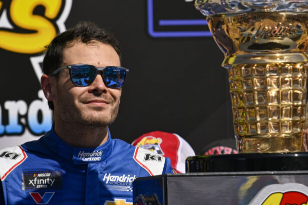 Kyle Larson reaches landmark milestone during Kansas Cup Series race