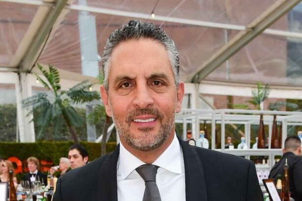 Mauricio Umansky Spotted Kissing Mystery Woman in L.A.