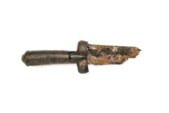 Medieval ‘testicle dagger’ lives up to its name