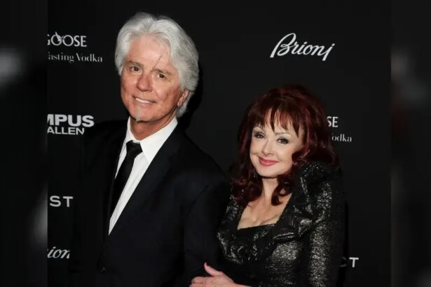 Naomi Judd Once Fired Gun At Husband Larry Strickland For Cheating