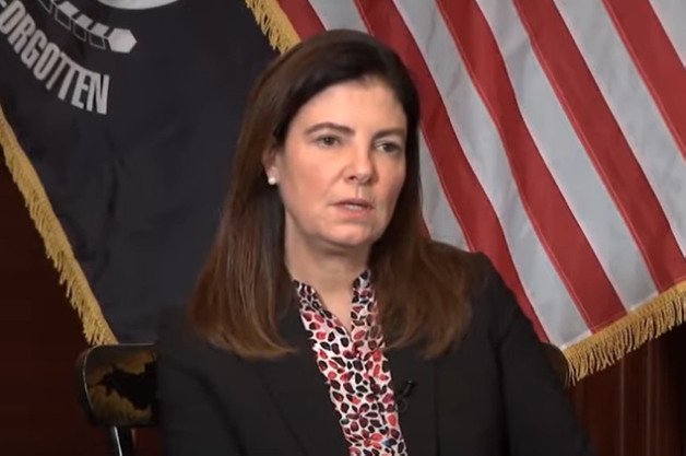 Republican Governor Kelly Ayotte Signs Bill Banning Sanctuary Cities in the State of New Hampshire |