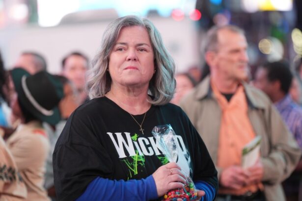 Rosie O’Donnell on ‘And Just Like That,’ Ireland Move to Escape Trump