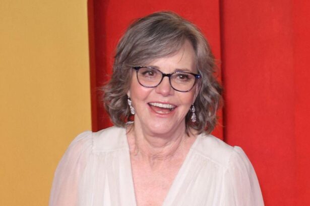 Sally Field Still Recovering from Hollywood’s Most Bitter Split