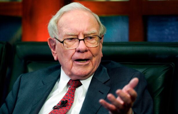The mass delusion of Buffett worship