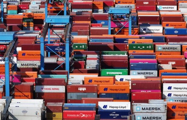 Trump pushes EU to cut tariffs or face extra duties