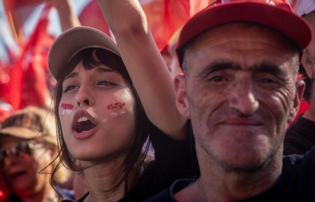 Turkey detains five mayors in latest crackdown on opposition