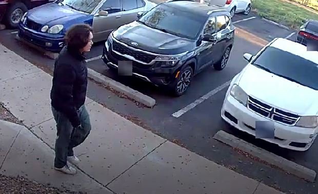 Unidentified man attacked woman walking at Expo Park, Aurora police say