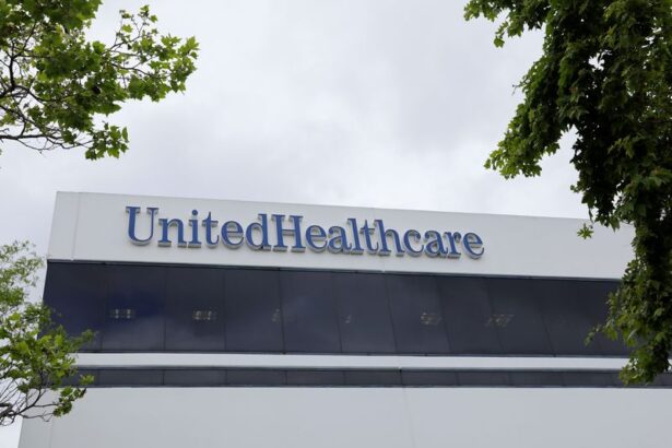 UnitedHealth’s CEO Hemsley to get  million annual base pay