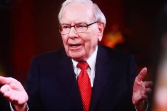 Warren Buffett has a ‘big worry’ over US dollar ‘going to hell’ — Here’s why and how to protect yoursel