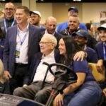Warren Buffett tells WSJ he stepped aside as CEO after feeling old