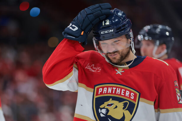 Why did Florida Panthers forward exit Game 2 early? 