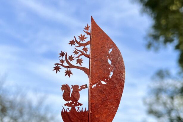 With Remarkable Precision, Lito Cuts Playful Compositions from Single Leaves — Colossal