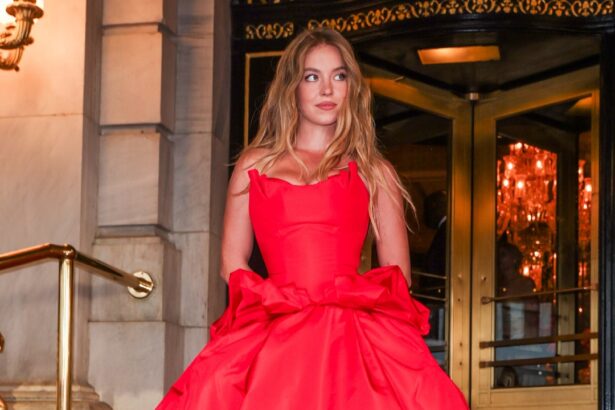 Sydney Sweeney’s Bombshell Ballgown Is a Subversive Take on Method Dressing